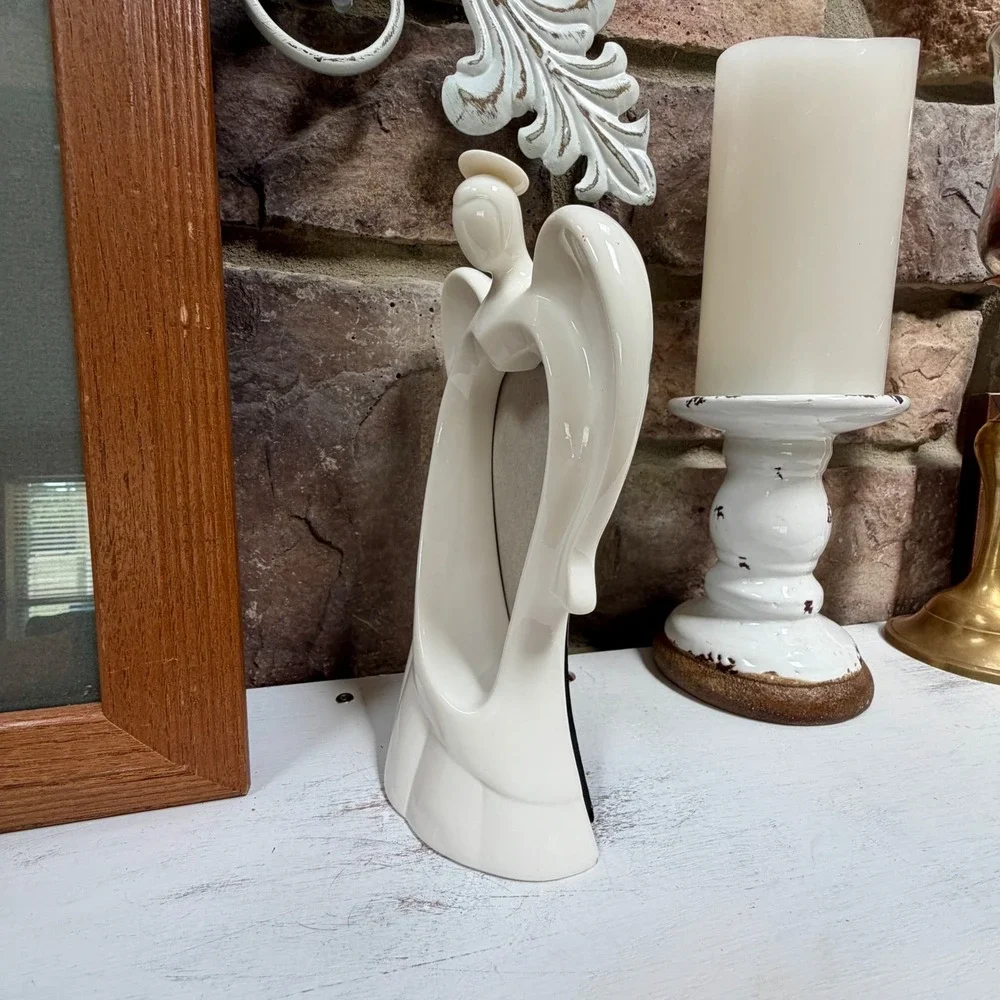Enesco 2001 Ceramic Angel Heart Picture Frame White Minimalist Figurine 909034
